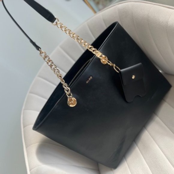 ALDO Large Black Handbag  With Gold Accents And Gold Chain Straps- Lightly Used - Picture 4 of 6